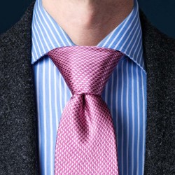 Dvojitý symetrický uzel na pánské kravatě Windsor