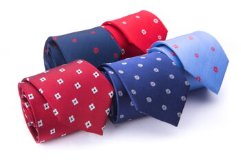 Hedvábné kravaty v moderním designu za nízké ceny