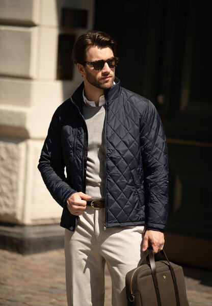 Prošívaná bunda na košile a svetry