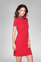 Dámské polo šaty s krátkým rukávem Dress Up značky Adler. Lehce vypasovaný střih s bočními švy. 4 barevné varianty.