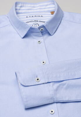 Dámská světle modrá upcyklovaná casual košile ETERNA 70% bavlna 30% lyocell